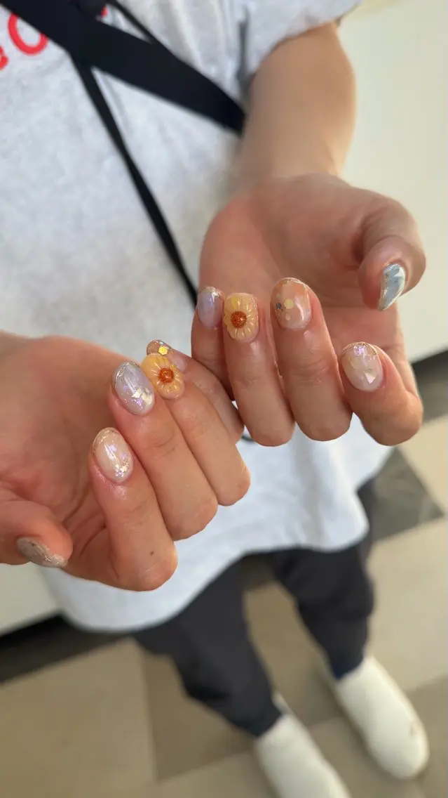 ショート ハンドネイル m kaori𓃟のネイルデザイン