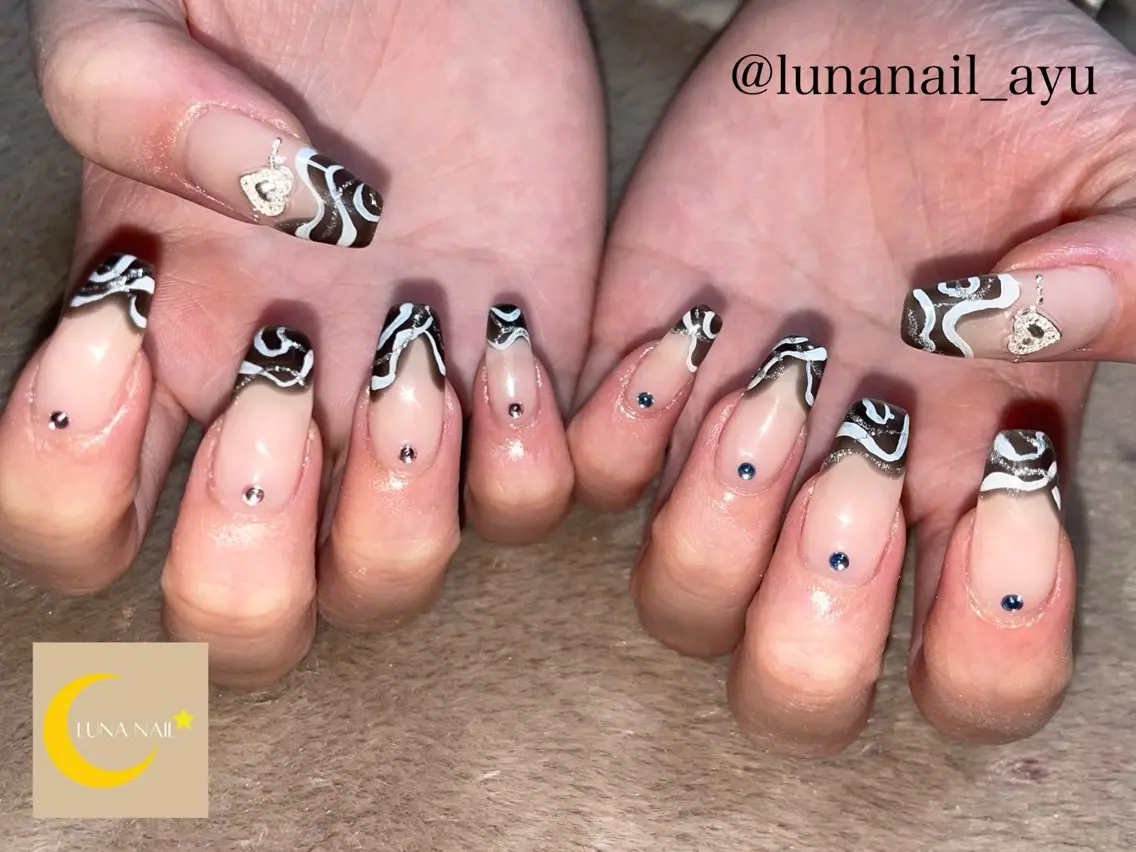ネイル ニュアンスネイル ハンドネイル LUNA NAIL ayuのネイルデザイン