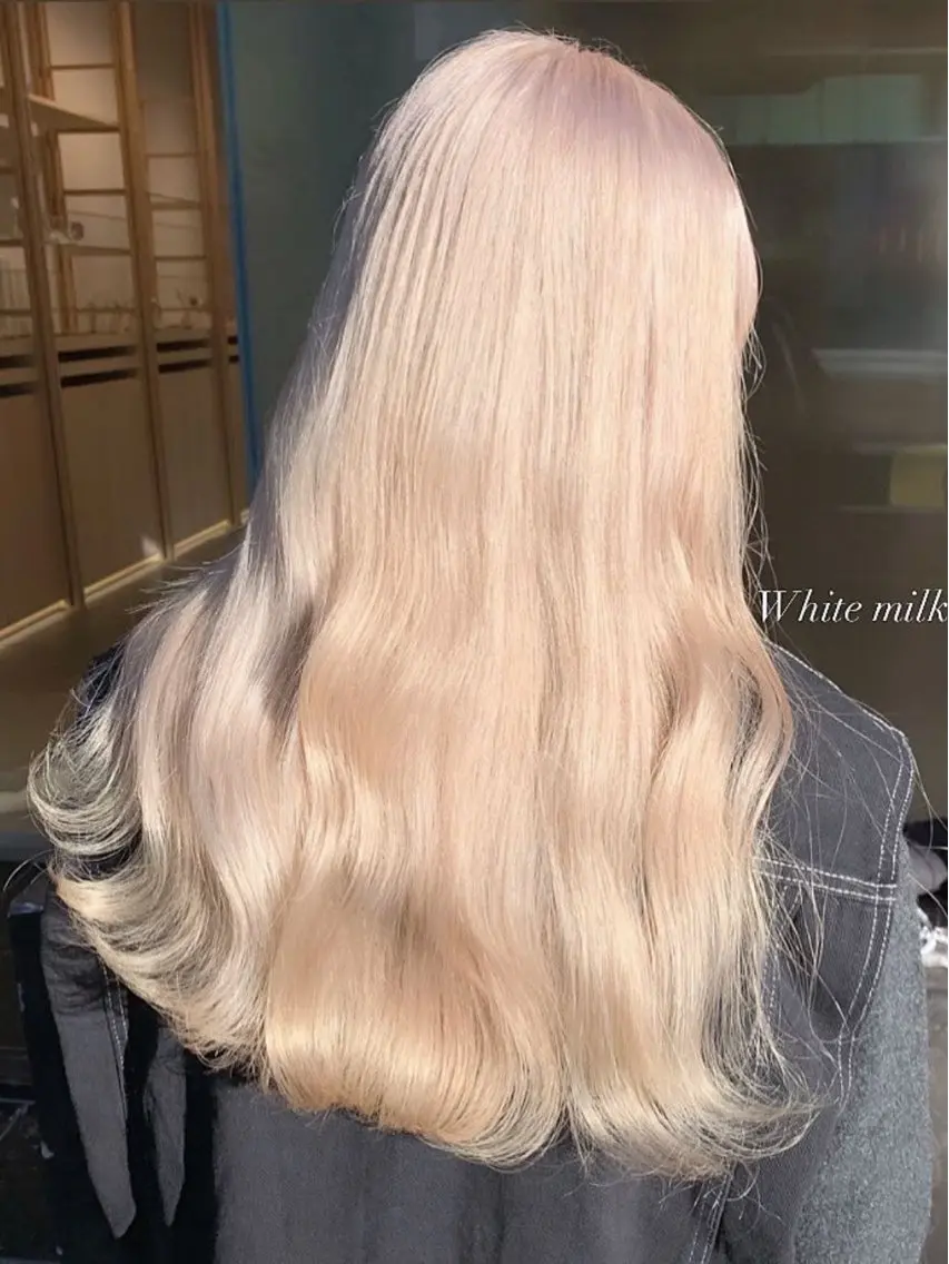ロング カラー ベージュカラー ミルクティーベージュ ✨ ラフィス川崎✨ しゅけ髪質改善カラーのヘアスタイル