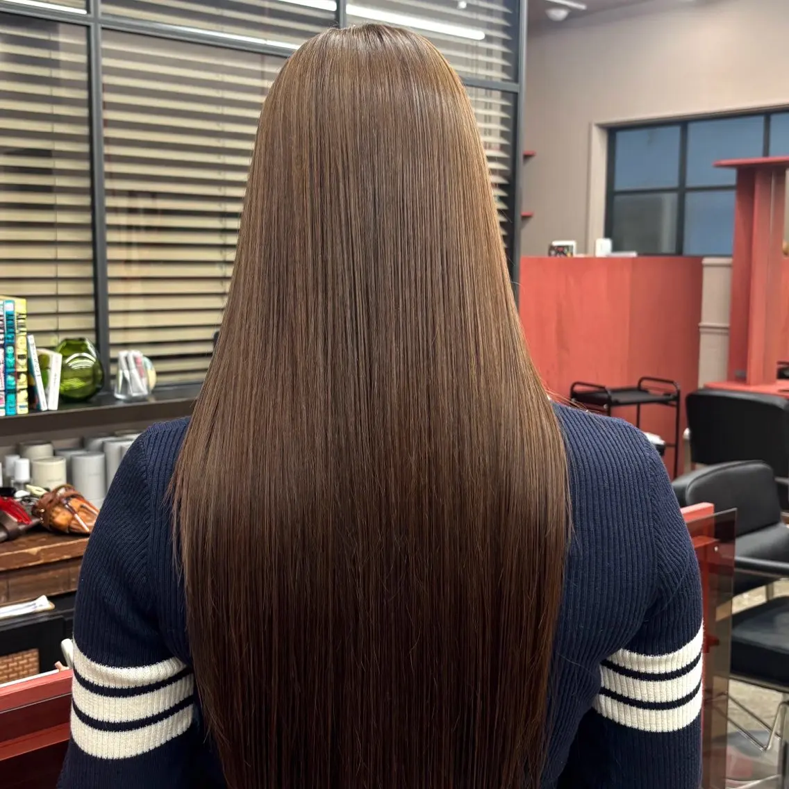 ロング パーマ HIBIKI / 透明感カラーのヘアスタイル