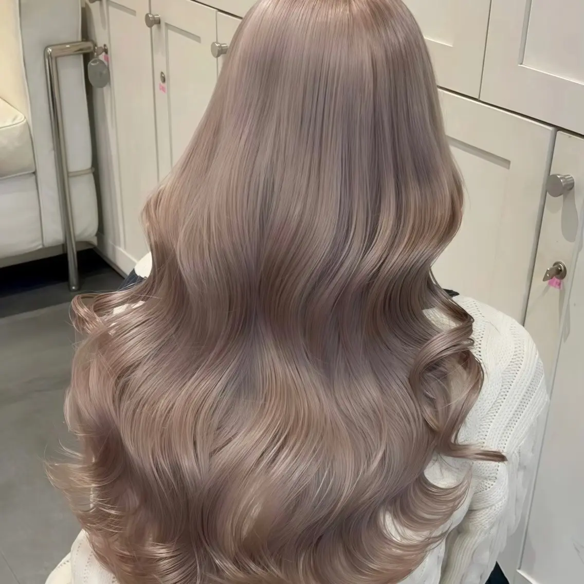 ロング ヘアカラー コスギ ユカナのヘアスタイル