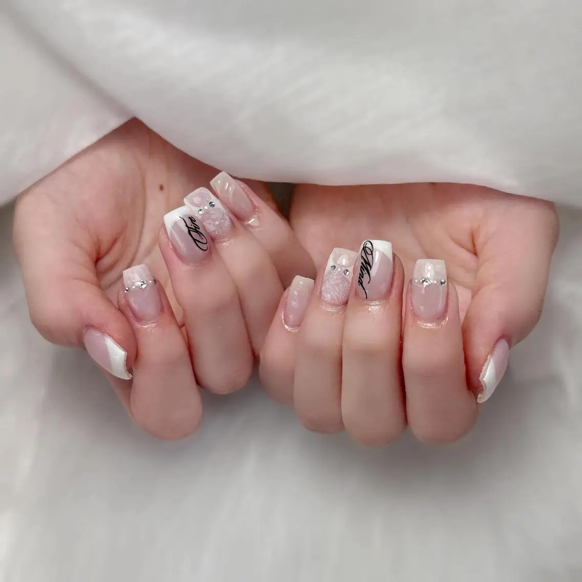 ネイル アニマル柄 フラワーネイル フレンチネイル 韓国ネイル ロングネイル Melia Nail Nambaのネイルデザイン