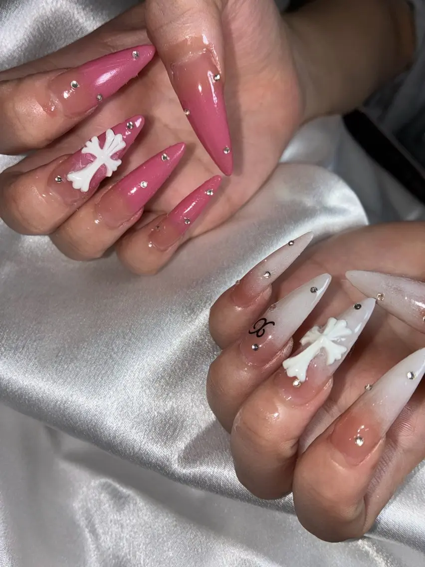 ミディアム ハンドネイル YOKOSUKA NAILS💅🩶のネイルデザイン
