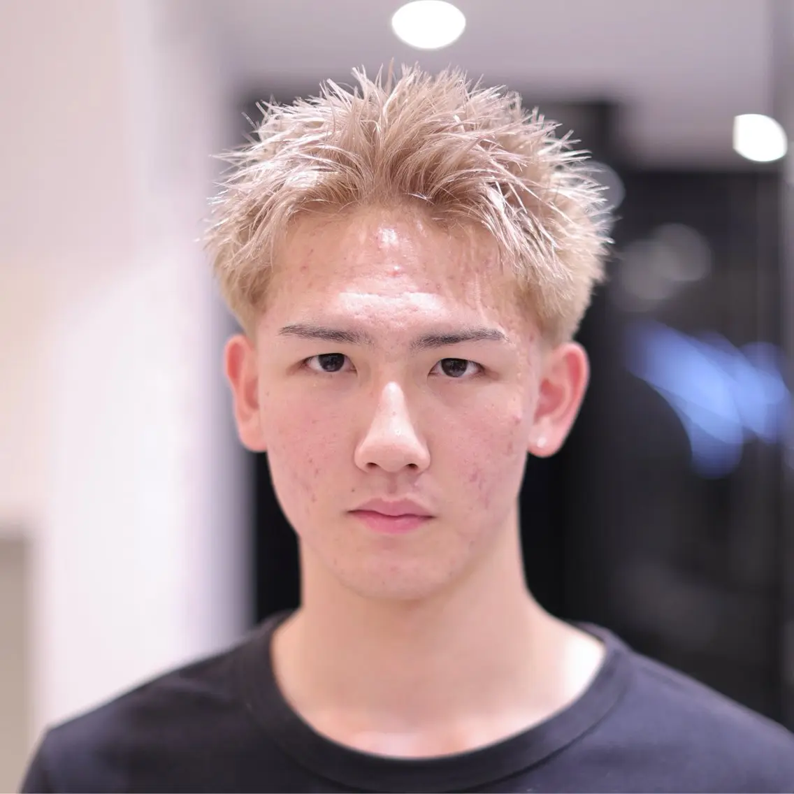 ショート カラー メンズ アップバング メンズハイトーン スパイキーショート ハイトーンカラー ショートヘア カット ヘアカラー メンズカット✂️/ パーマ🪢/金敷幸作のヘアスタイル