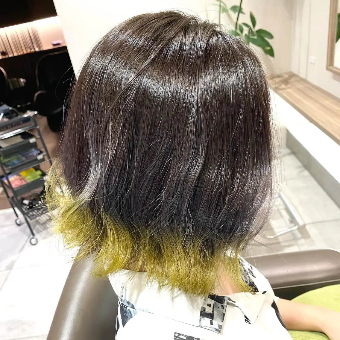 ミディアム カラー グレージュ イエローカラー ヘアカラー 川越 輝梨奈のヘアスタイル