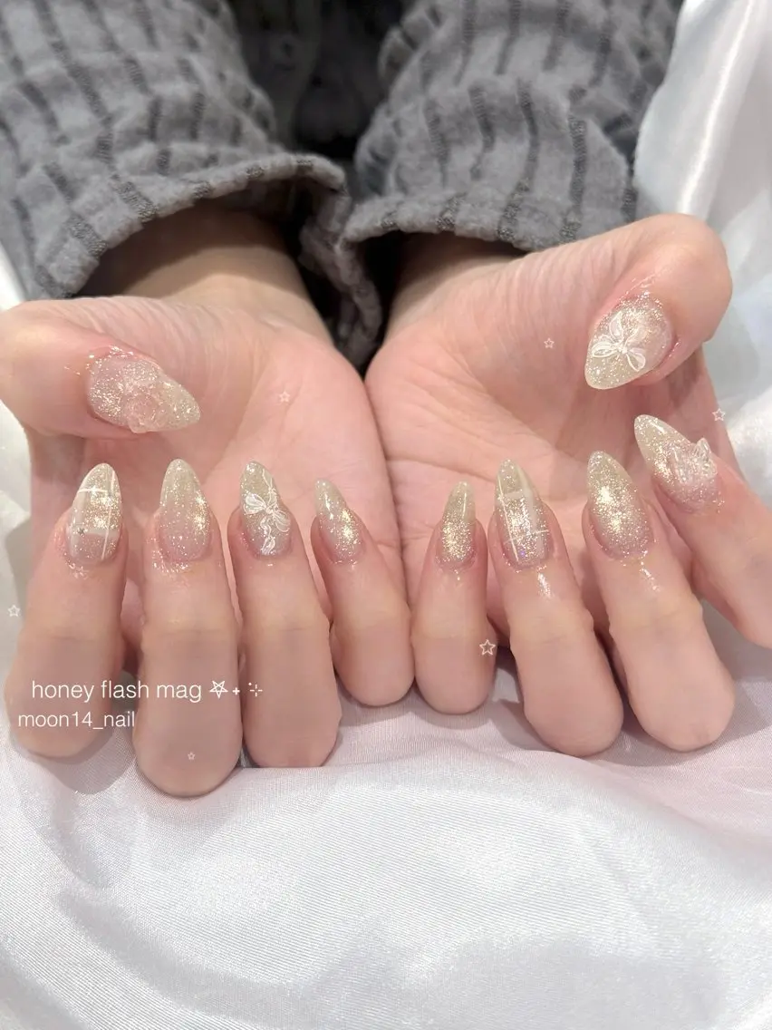 ネイル フラッシュネイル フラッシュマグ ジェルネイル マグネットネイル パラジェル ハンドネイル natsuki 💫のネイルデザイン