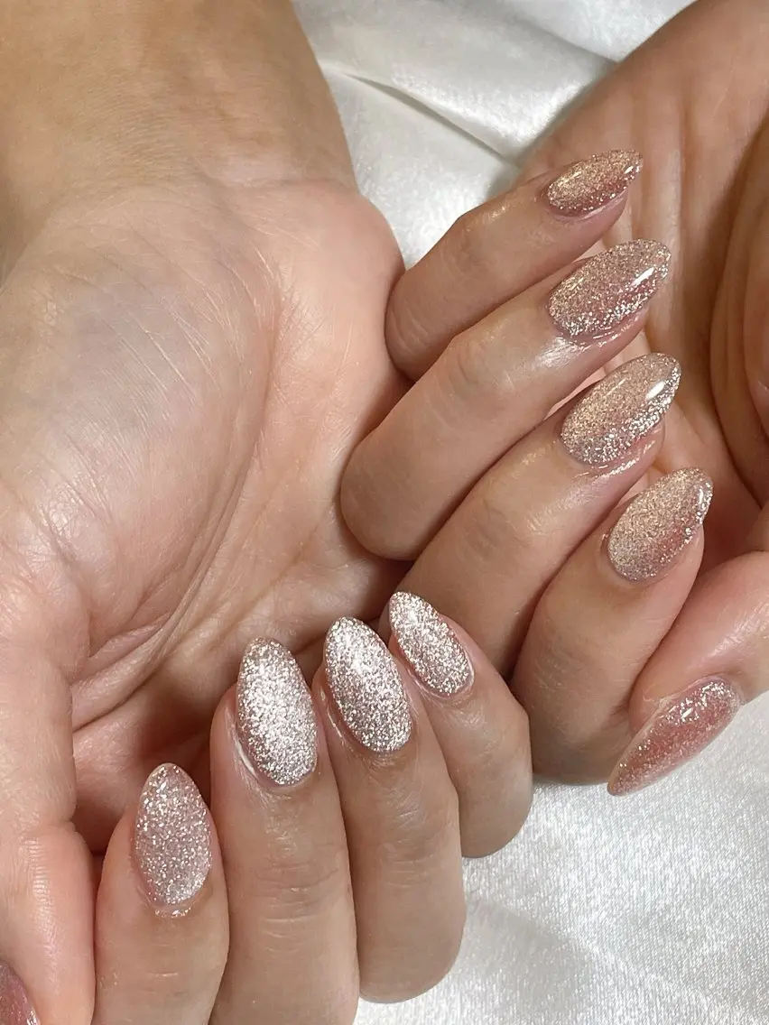 ネイル オーロラネイル 桜ネイル フラッシュネイル フラッシュマグ フラワーネイル ハンドネイル mogunail &blowのネイルデザイン