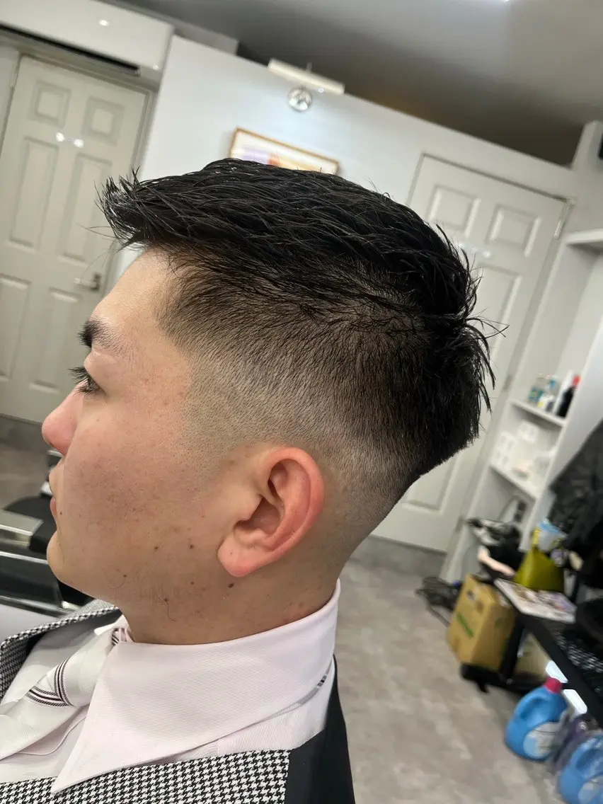 メンズ フェードカット スキンフェード 💈FADE &LINE安達のヘアスタイル