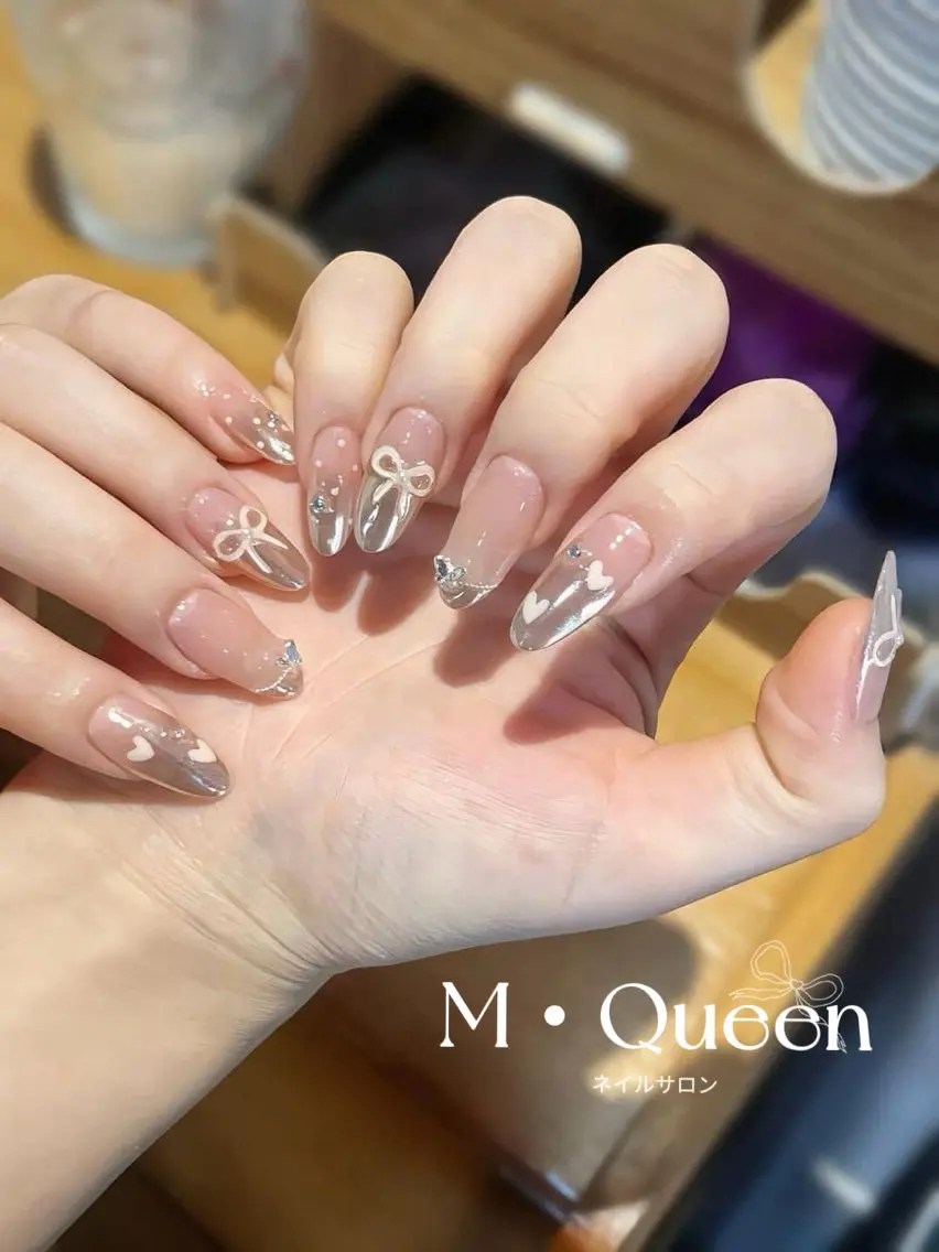 ネイル ハンドネイル MQueen ネイルサロンマルのネイルデザイン