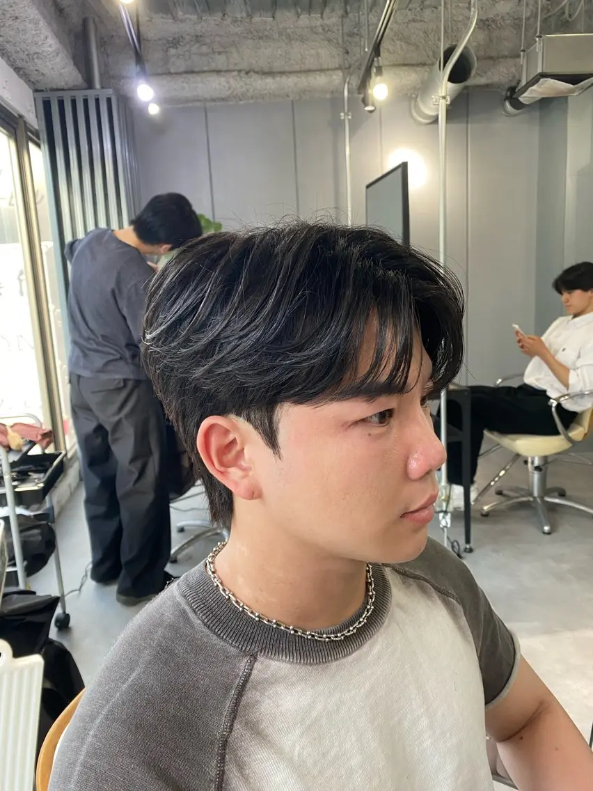 【韓国ヘア🇰🇷】メンズカット+スタイリング剤1つプレゼント🎁の写真