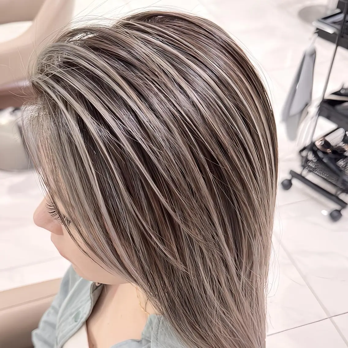 セミロング カラー バレイヤージュ 髪質改善 レイヤーカット カット ヘアカラー トリートメント 山崎俊輔/髪質改善 /バレイヤージュのヘアスタイル