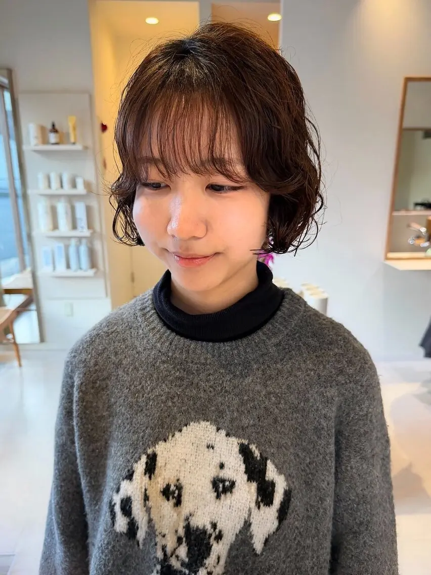 ショート パーマ パーマ🌀/縮毛🪡 透明感カラー🧊のヘアスタイル