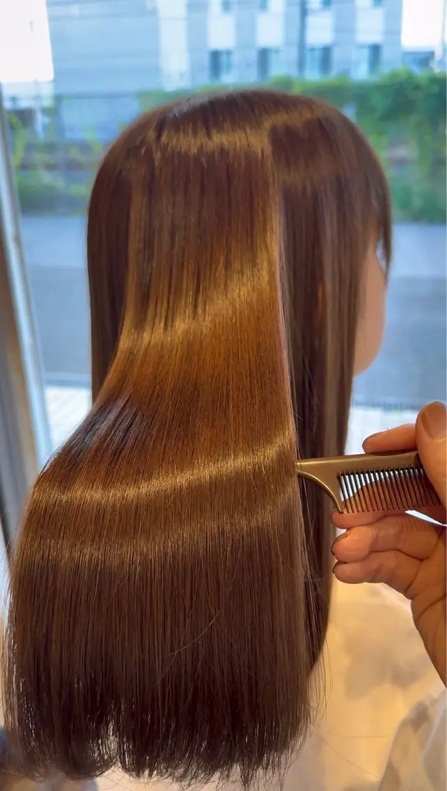 セミロング 縮毛矯正 ⭐️美髪矯正⭐️ 室岡仁哉のヘアスタイル