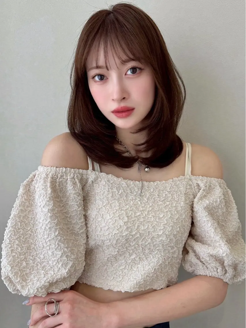 ミディアム 奥薗 ひとみのヘアスタイル
