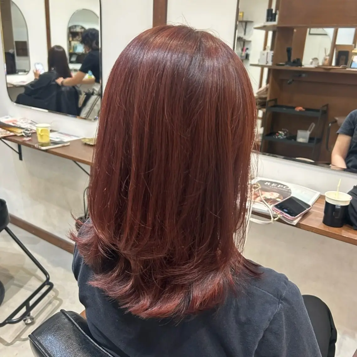 セミロング カラー 村田 ありさのヘアスタイル