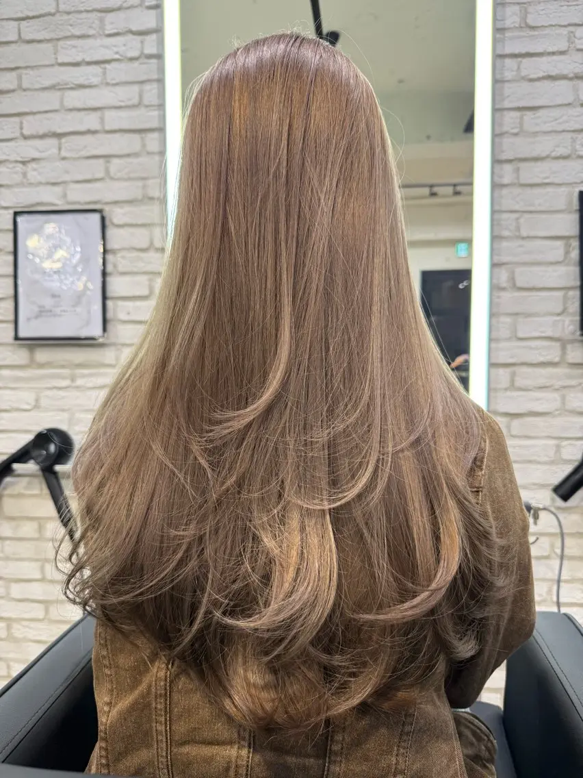 ロング ヘアカラー 高原 爽箕のヘアスタイル