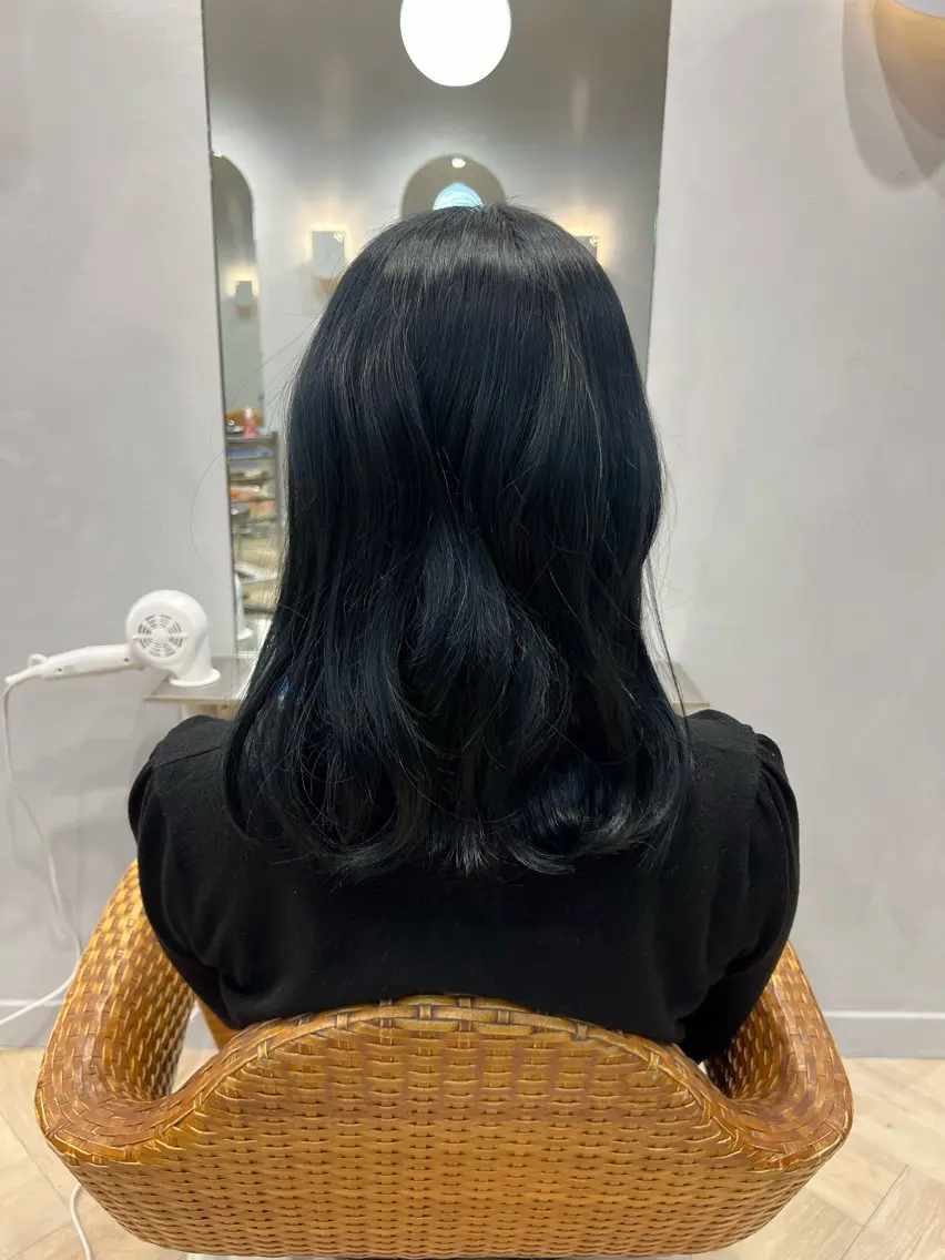 ミディアム カラー 竹内 亜由夢のヘアスタイル