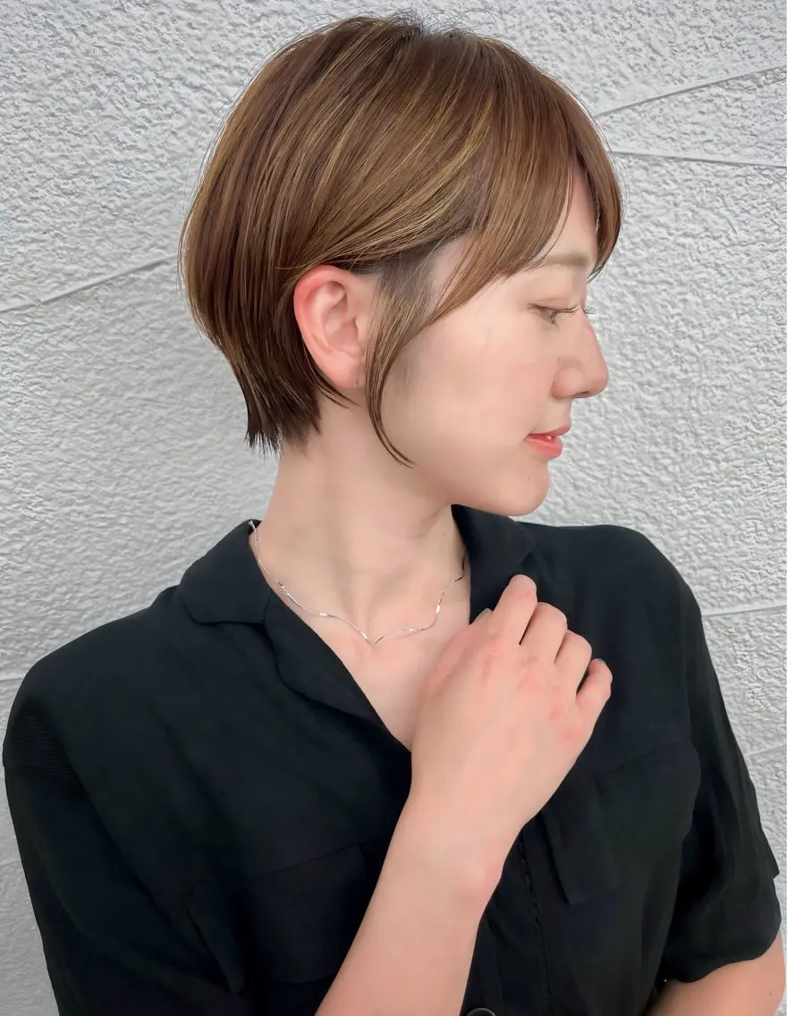 ショート カラー 丸みショート ショートヘア トリートメント 韓国レイヤー、 ショートヘア特化のヘアスタイル