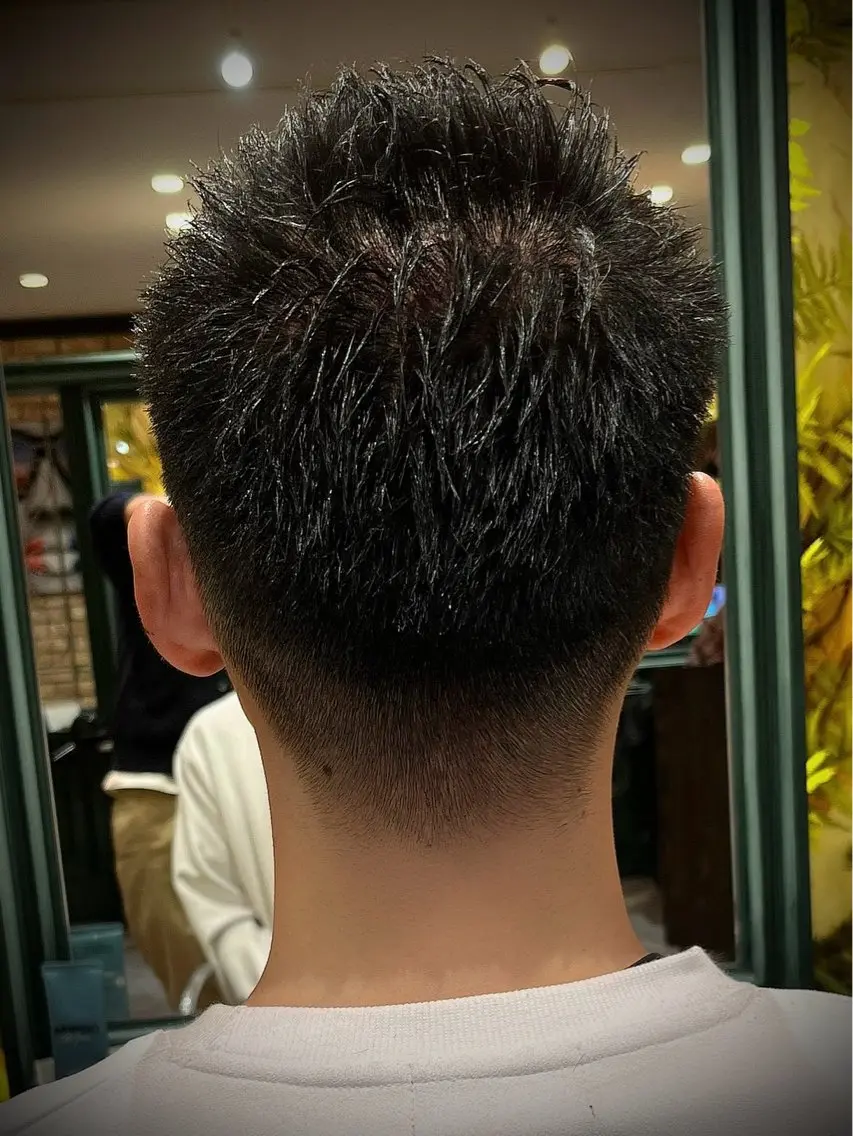 ショート メンズ フェードカット モヒカン ソフトモヒカン カット Monan渋谷 YUUKIのヘアスタイル
