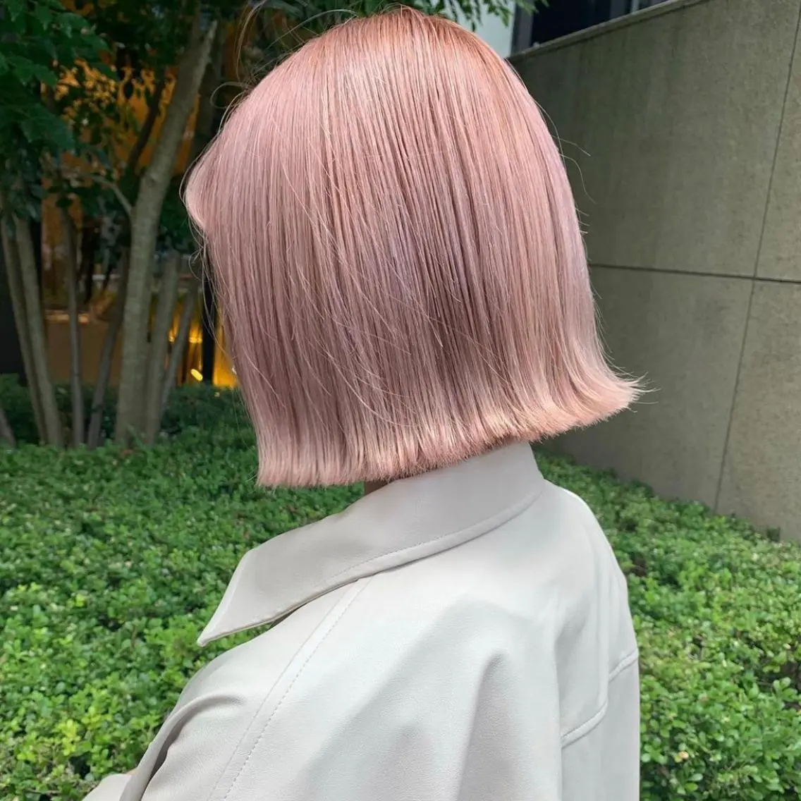 ショート カラー ブリーチ ピンクカラー ホワイトピンク SHACHU baniのヘアスタイル