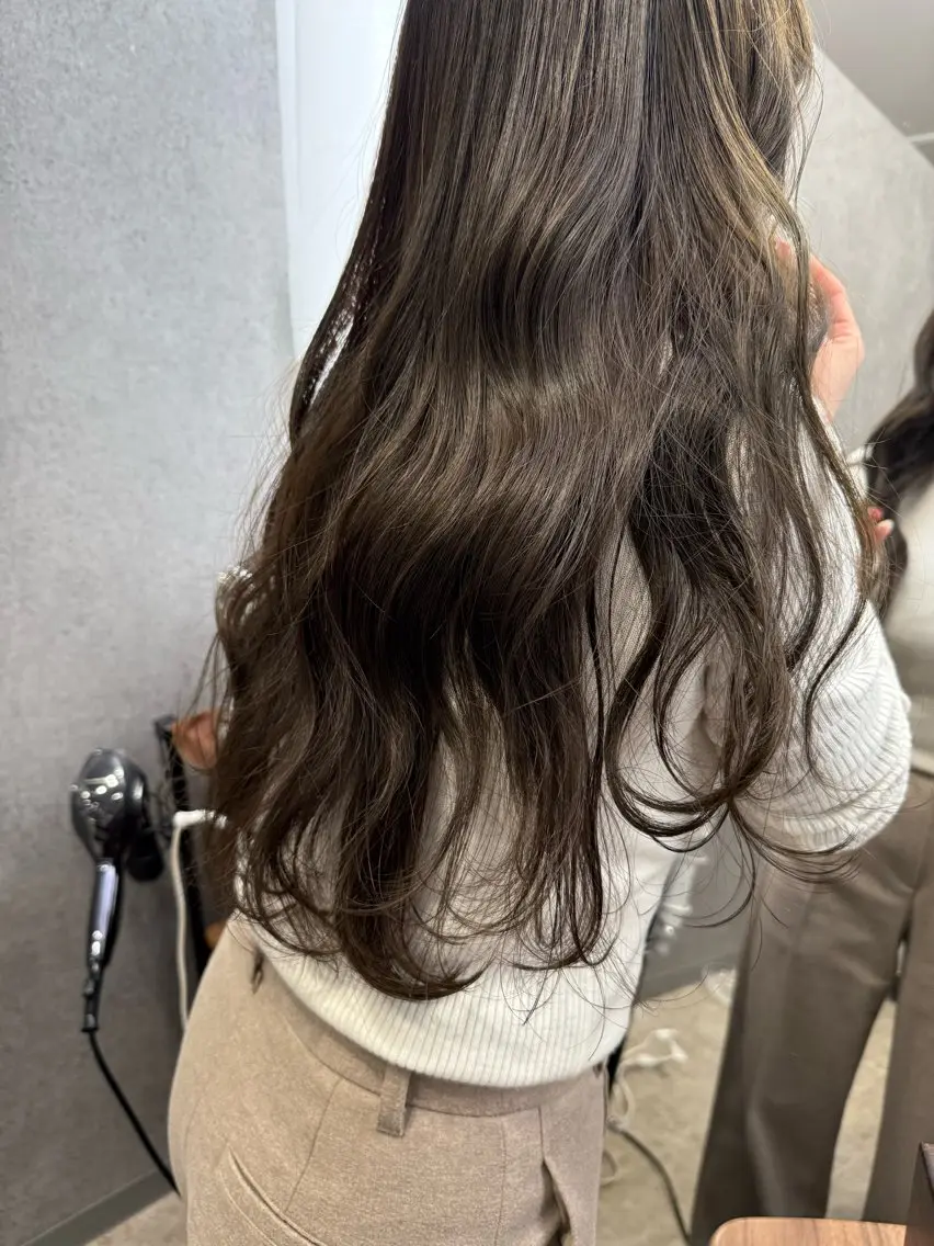 ロング カット ヘアカラー トリートメント YUKA🐻‍❄️ 🎀当日予約ok/のヘアスタイル