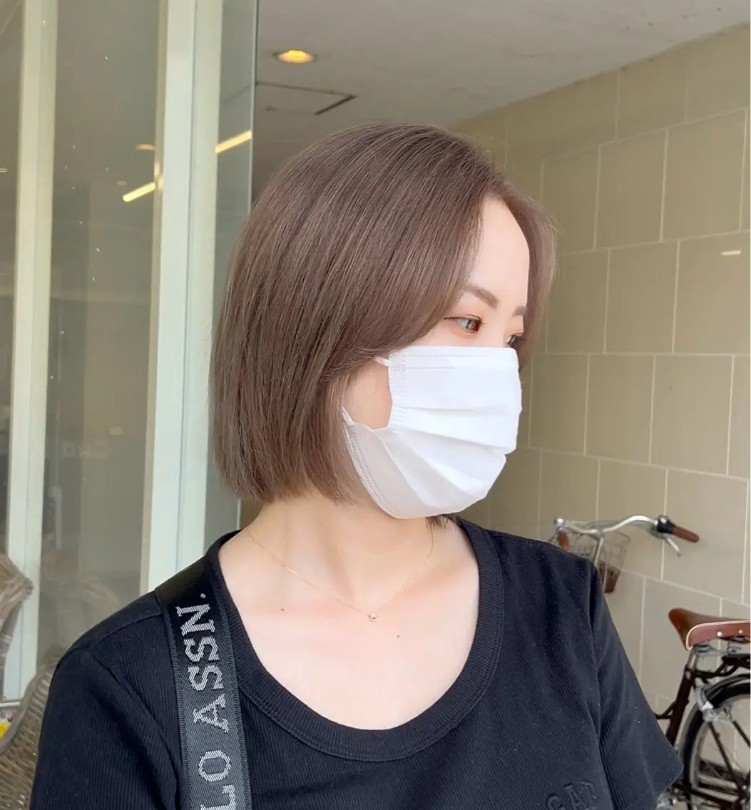 ミディアム カラー ブラウンカラー ミルクティーブラウン ヘアカラー 🦋ブリーチカラー ×ベージュ🦋まなかのヘアスタイル