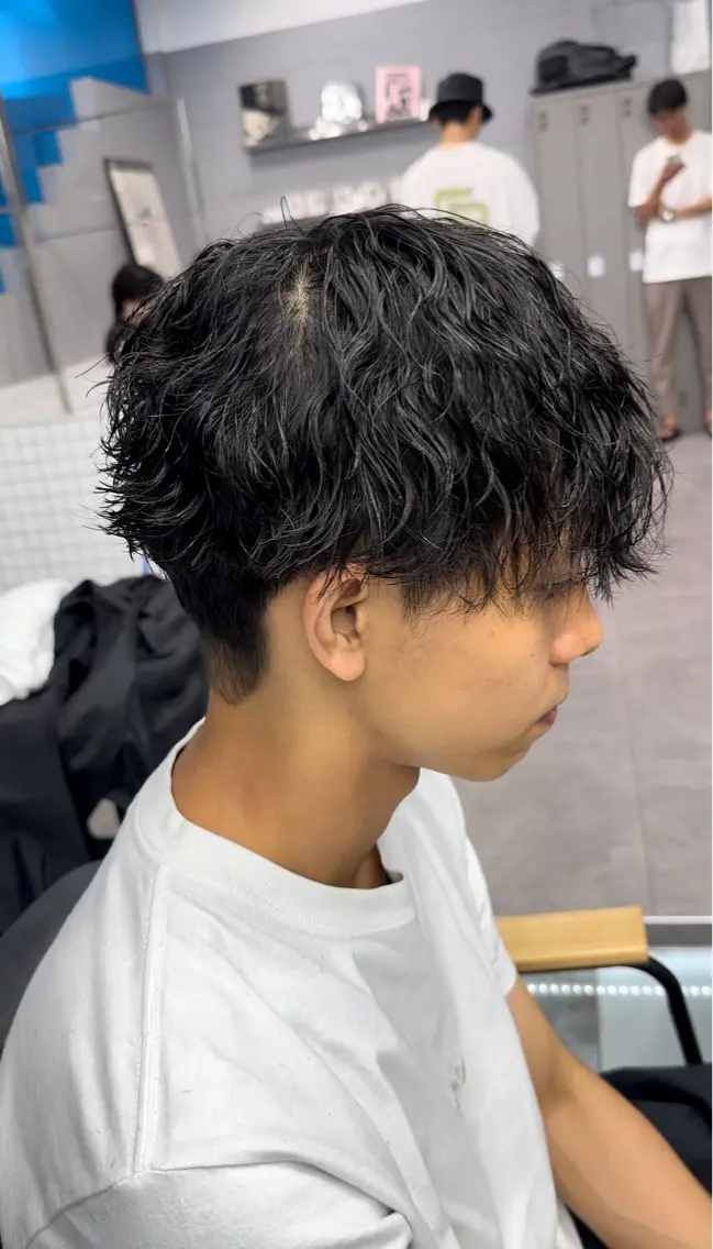 カラー パーマ メンズ 松戸レイヤーカット 塚原悠斗のヘアスタイル