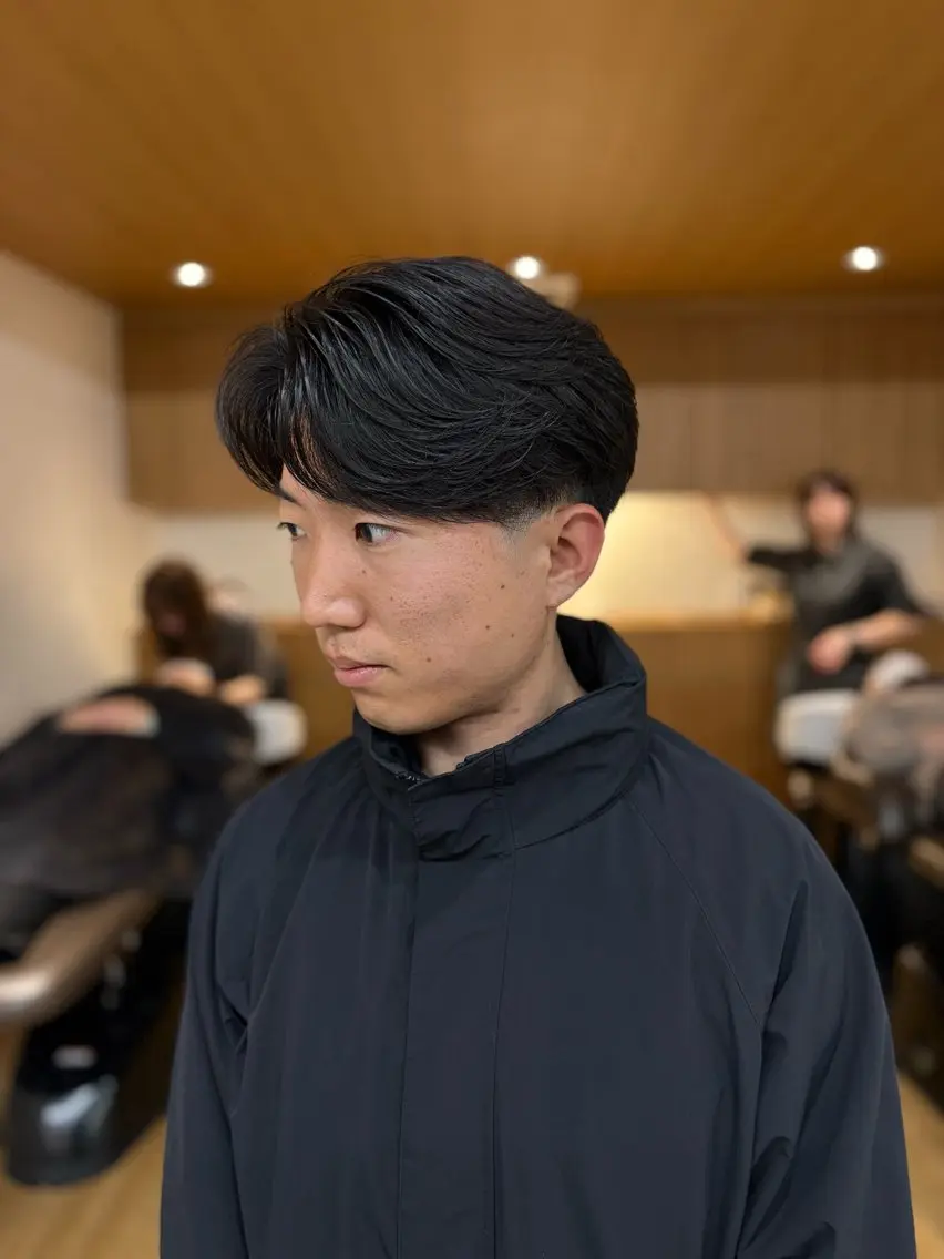 ショート パーマ メンズ ビジネス 縮毛矯正 カット 縮毛矯正 【メンズ縮毛矯正】 FILMS  軍司のヘアスタイル