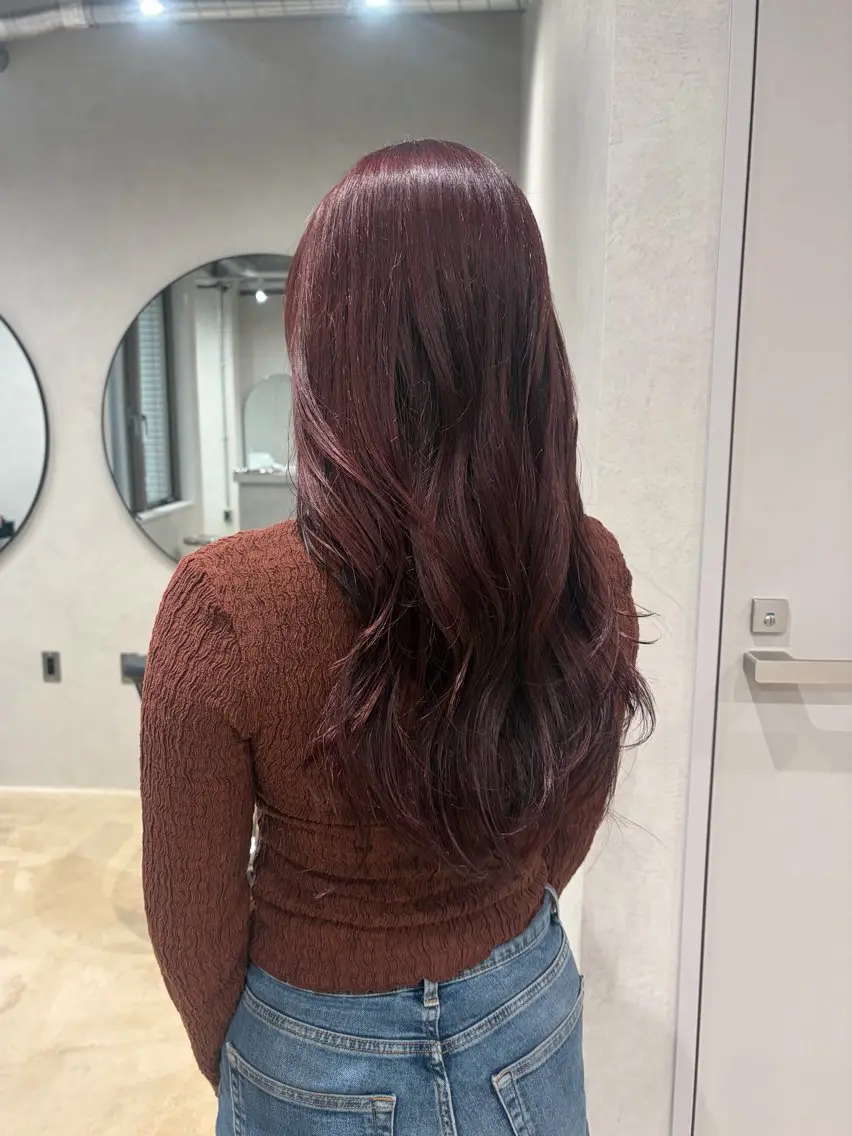 ロング ヘアカラー トリートメント Uni. wakabaのヘアスタイル