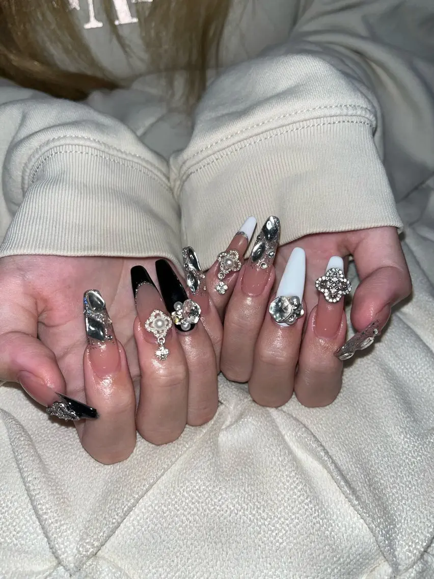 ネイル ハンドネイル nail.salon .Reversalのネイルデザイン