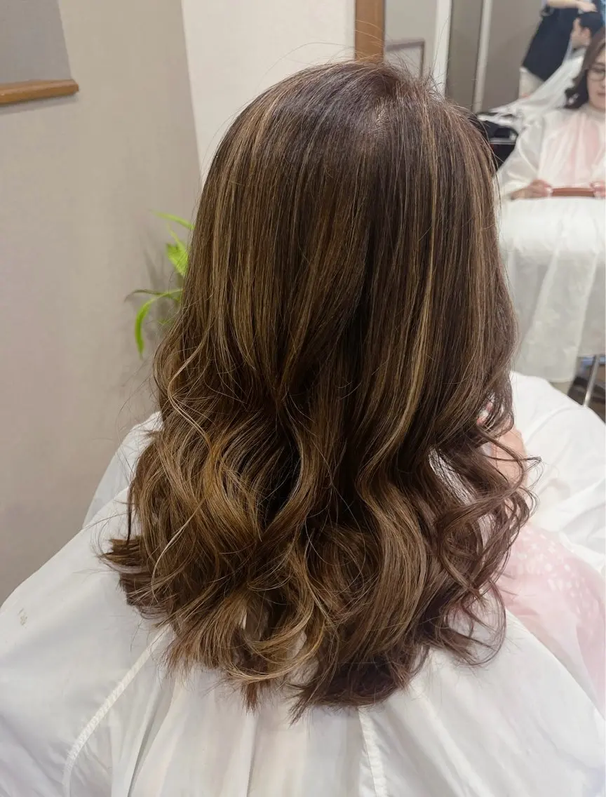 ロング カラー ハイライトカラー ハイライト カット ヘアカラー 髪質改善/カラー 🖤🤍川島のヘアスタイル