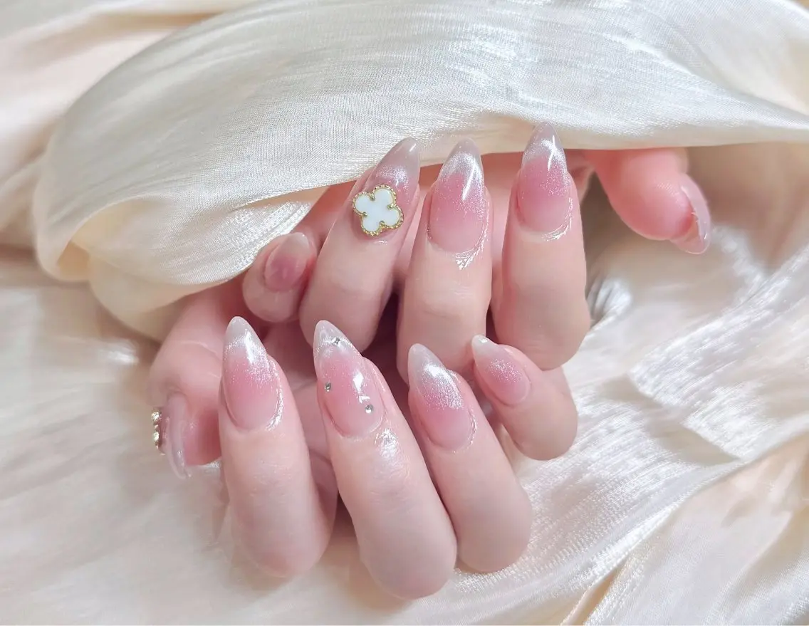 ネイル アートネイル チークネイル フットネイル フレンチネイル ジェルネイル ハンドネイル ╹◡╹MimoEye lash🌻Nailのマツエク・マツパデザイン