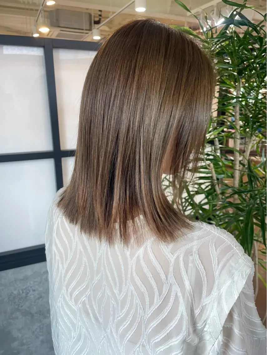 カラー 森下 いづみのヘアスタイル