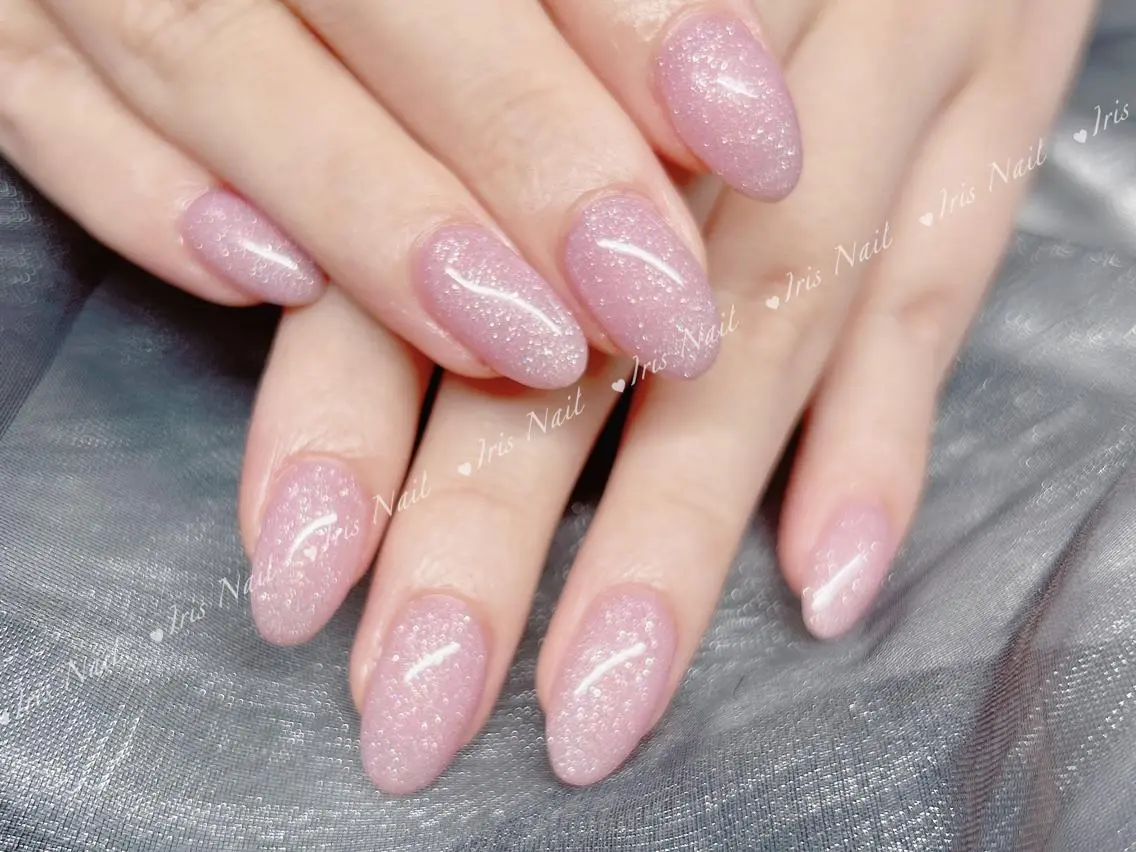 ネイル ラメ(グリッター) ワンカラーネイル ピンク ハンドネイル ハンドケア 🍒IRIS Nail🌸のネイルデザイン