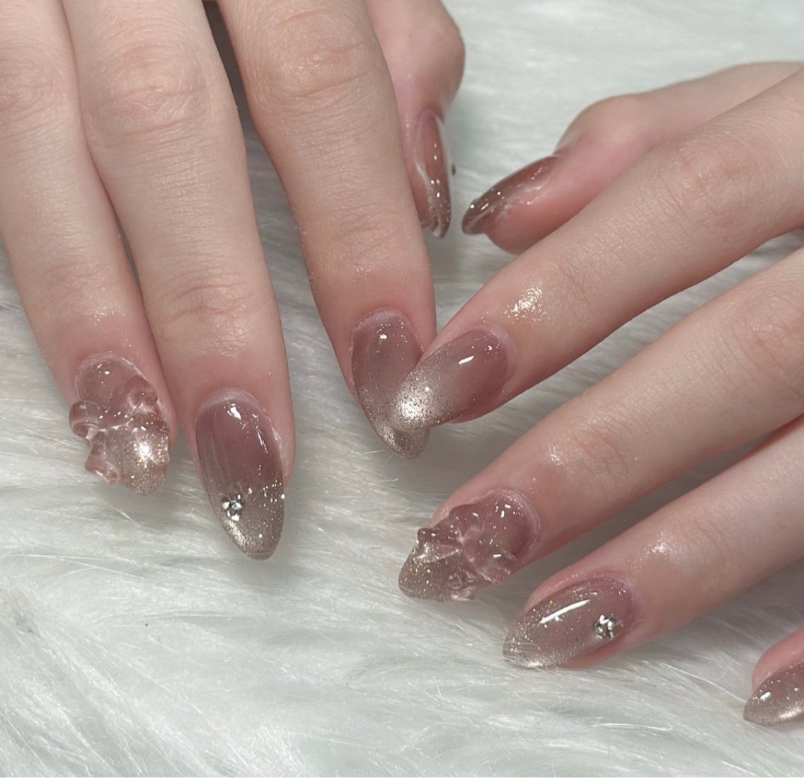 ネイル ハンドネイル フットネイル LAVISH sakiのネイルデザイン