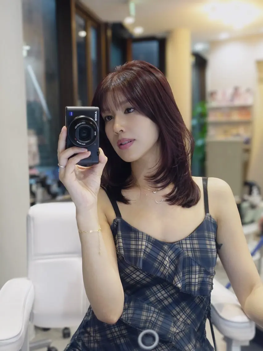 セミロング ヘアカラー トリートメント glossyhair _MiMiのヘアスタイル