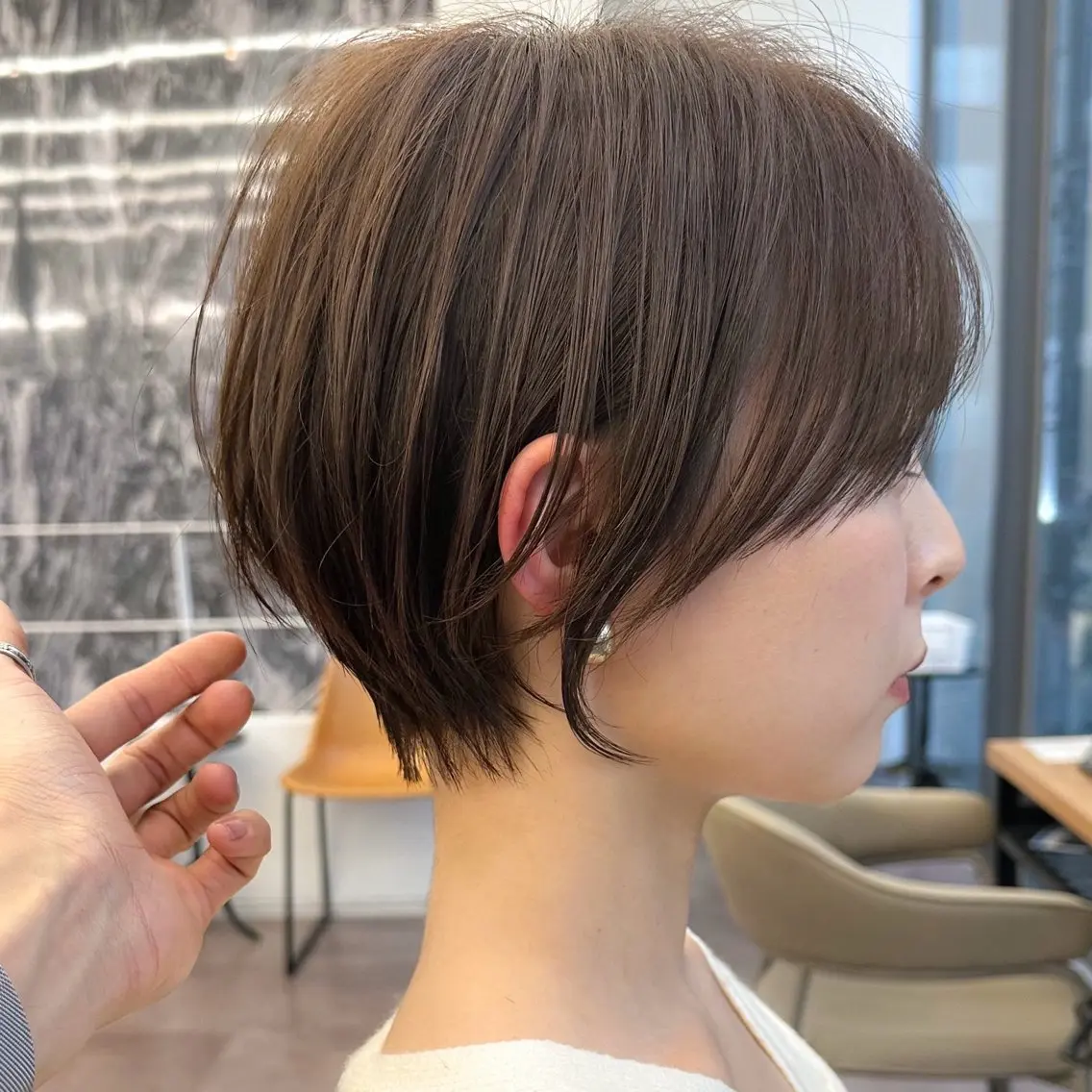 ⭐️似合わせショートカット✨+髪質改善トリートメント、大人ショートショートボブまるみショート⚠️施術中SNS用撮影ありの写真