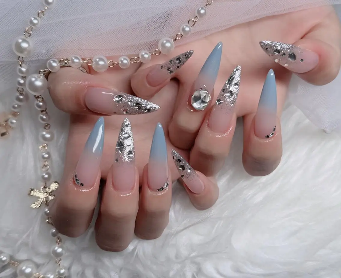 ネイル フレンチネイル ジェルネイル ハロウィン マグネットネイル ネイルチップ ハンドネイル H.baby Nail Salonのネイルデザイン