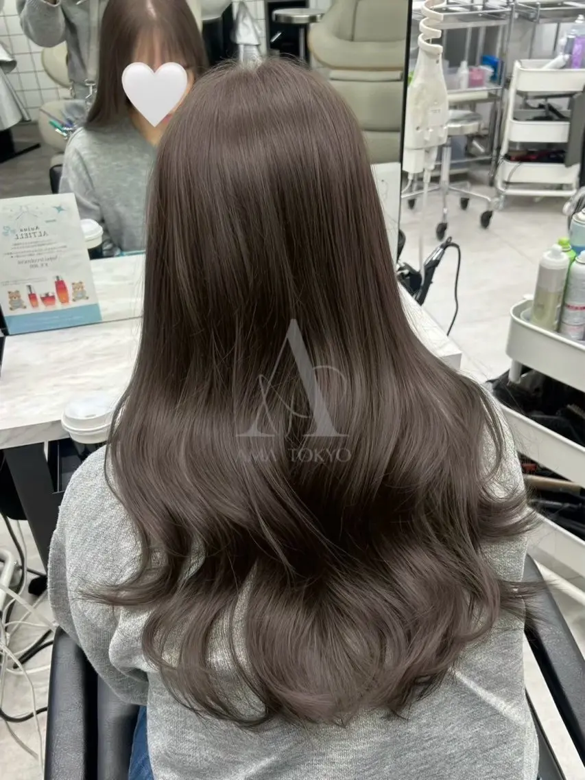 ロング ヘアカラー トリートメント 安達 真奈美のヘアスタイル