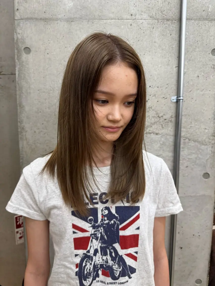 retouch color⭐️根本をブリーチリタッチして、オンカラーのダブルカラーメニューです🙂↕️の写真