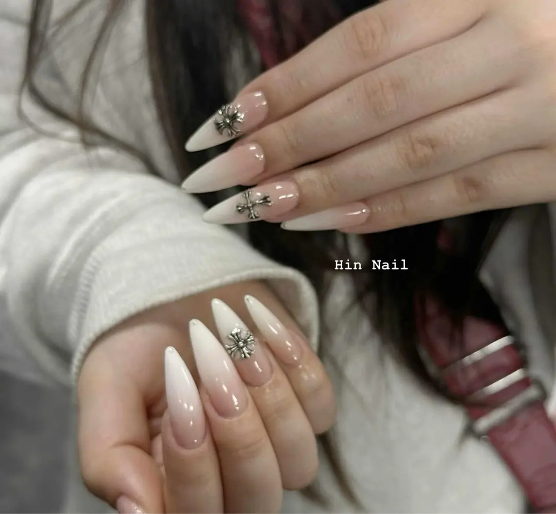 ネイル ハンドネイル HIN NAILのネイルデザイン