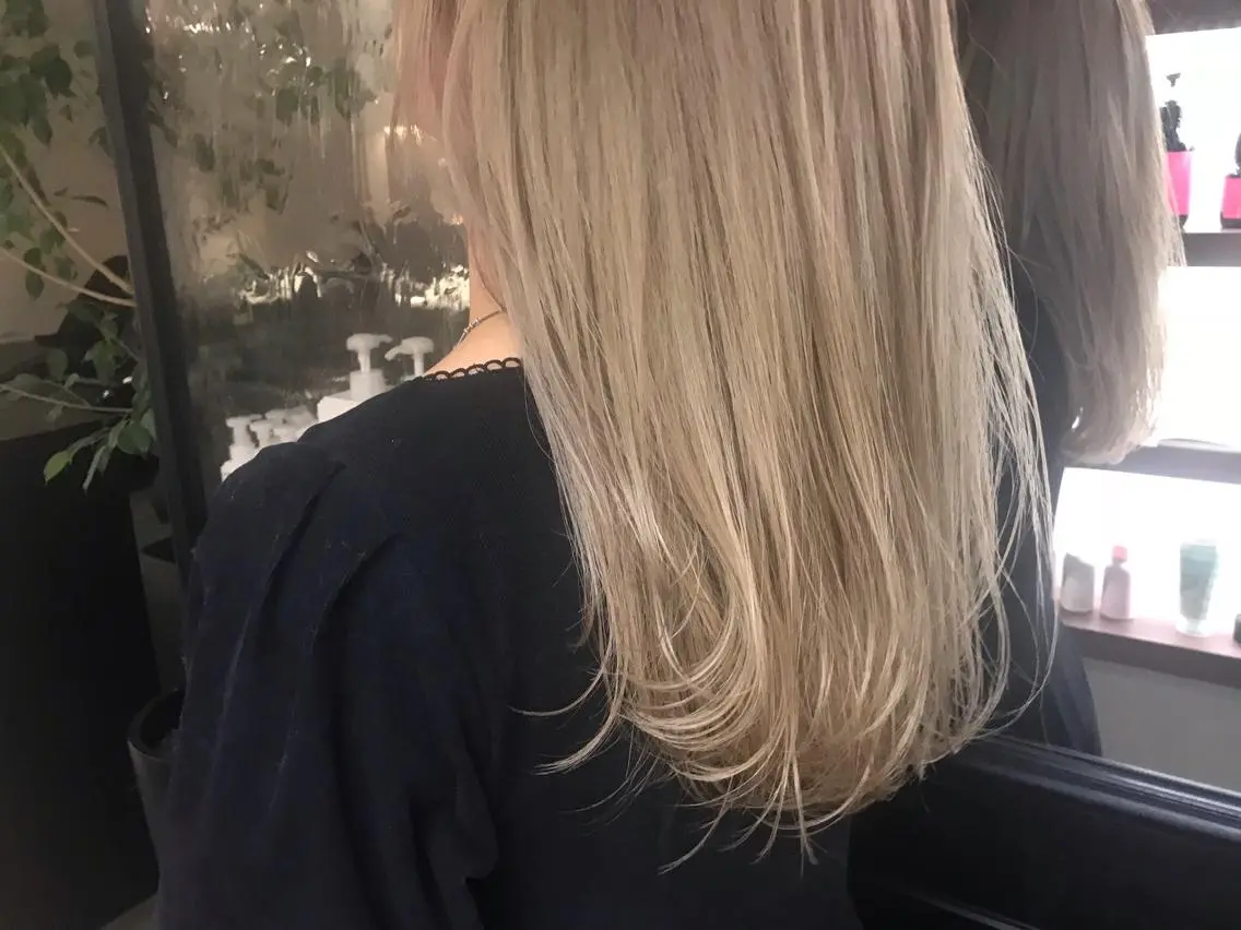 ミディアム カラー ブロンド ボブ　ショート 特化 迫田紘史のヘアスタイル