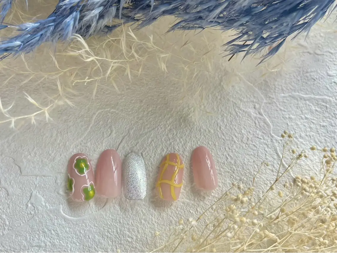 ネイル オーロラネイル フットネイル フレンチネイル ジェルネイル 韓国ネイル ハンドネイル kiki nail たまプラーザのネイルデザイン