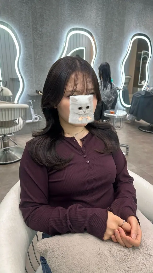 セミロング くびれヘア レイヤーカット カット ヘアカラー トリートメント ヘアセット 韓国レイヤー　韓国 ボブ 👑二響のヘアスタイル