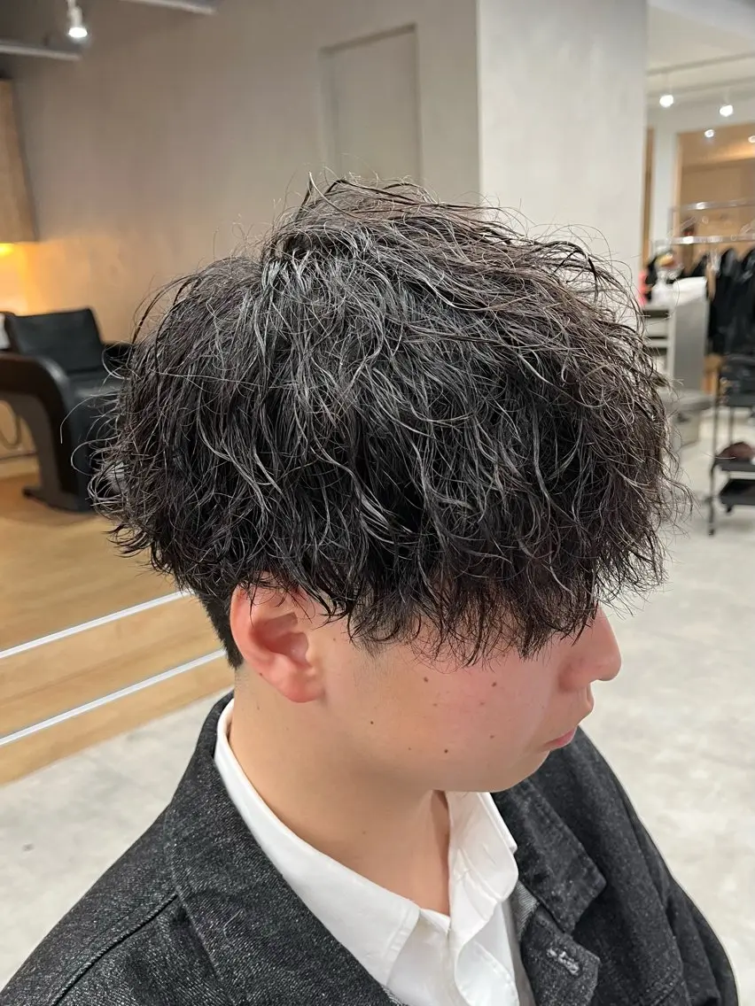 ショート パーマ メンズ メンズパーマ ツイストスパイラルパーマ スパイラルパーマ カット パーマ 新潟メンズパーマ 新潟駅/小田拓実のヘアスタイル