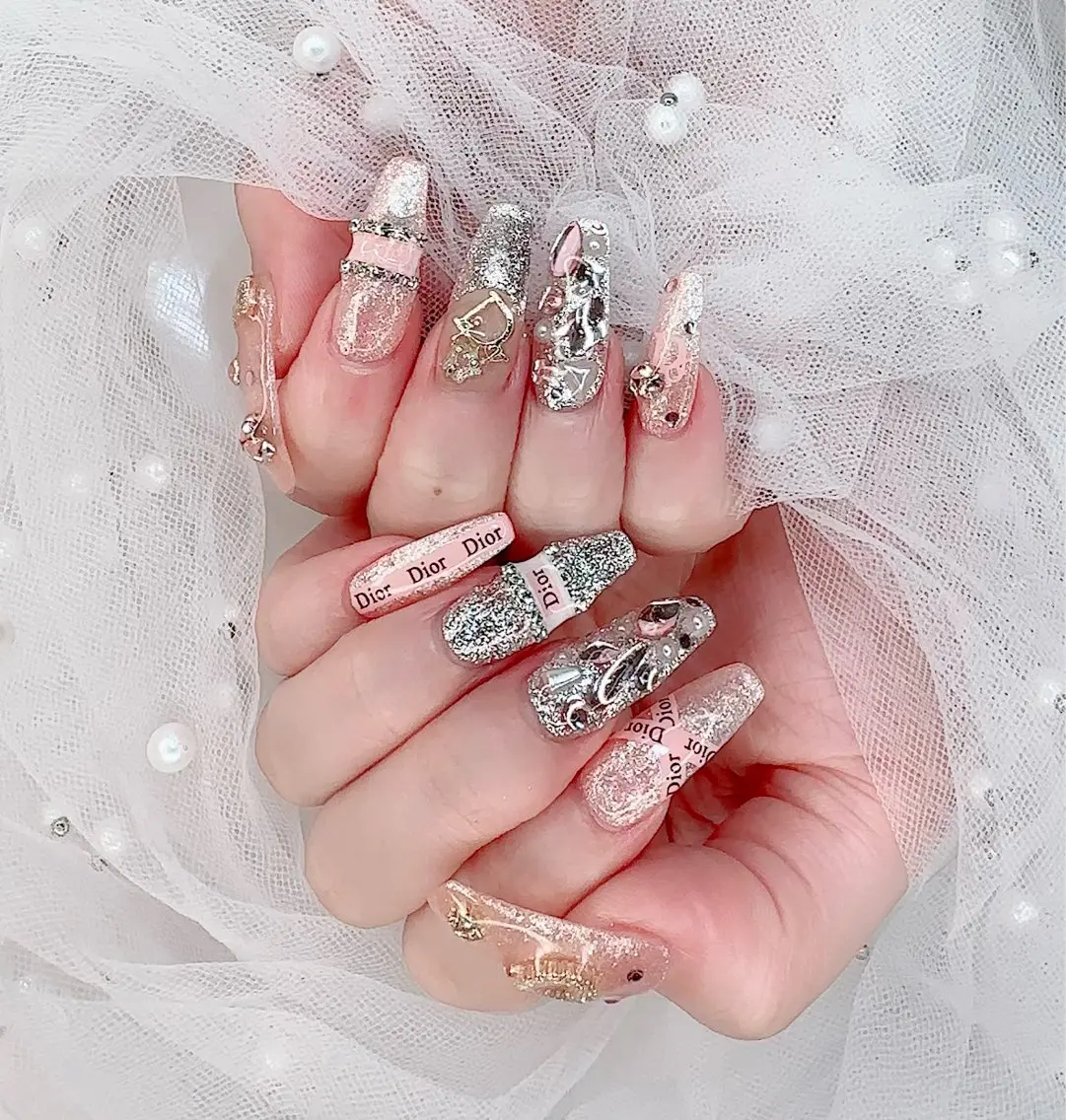 ネイル R salonのネイルデザイン