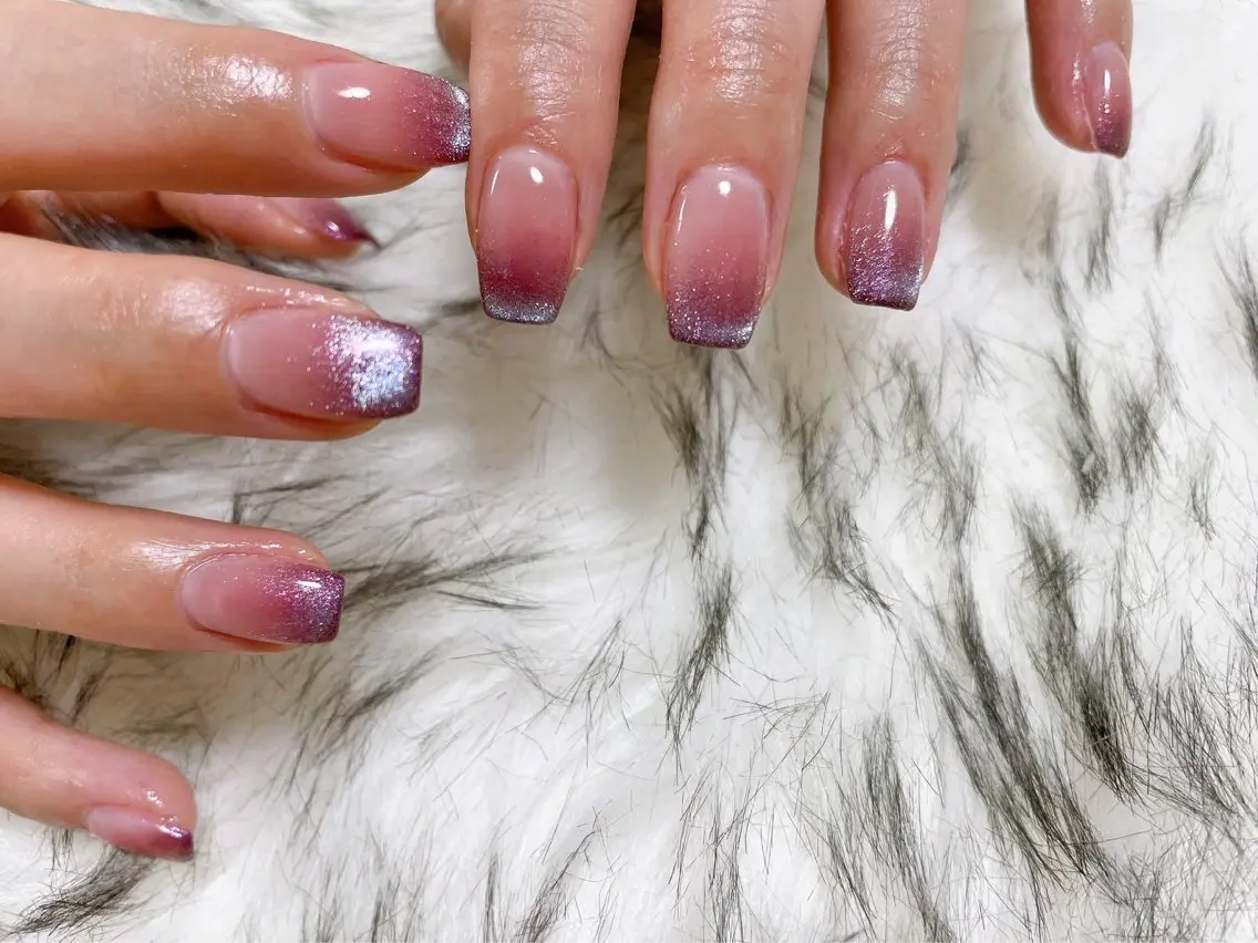 ネイル ジェルネイル グラデーション キラキラネイル 韓国ネイル マグネットネイル kiki nail たまプラーザのネイルデザイン
