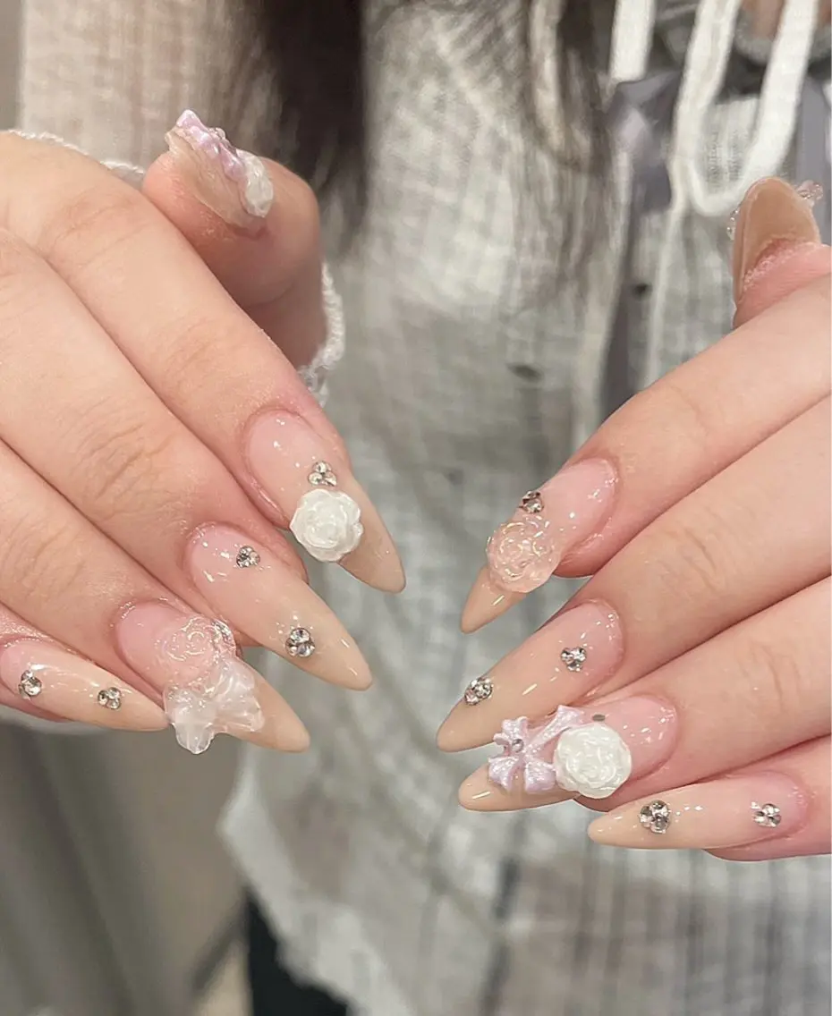 ネイル アートネイル オーロラネイル フレンチネイル ジェルネイル グラデーション ハンドネイル Ryu Nail NekoChanのネイルデザイン