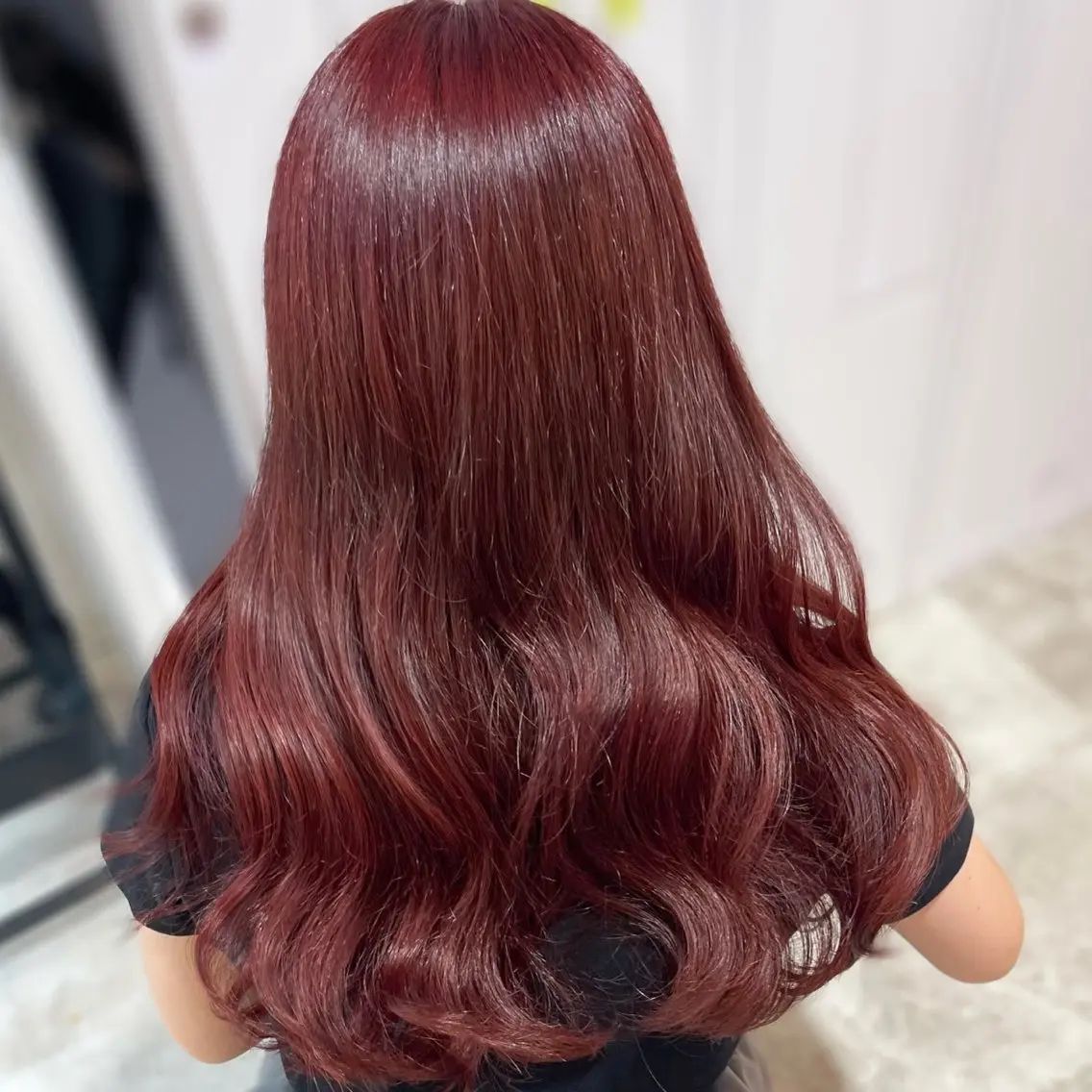 ロング カラー レッドカラー カット ヘアカラー 🎀ミルクティー/暖 色×レイヤー/マリアのヘアスタイル