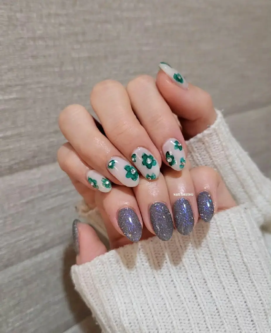 ネイル 持ち込み ニュアンスネイル ワンカラーネイル シンプルネイル 冬ネイル ハンドネイル 3dパーツ/流行り 👧shushu❤️のネイルデザイン